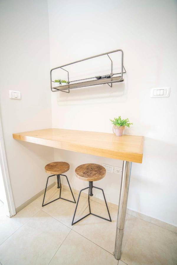 Ourplace Nachalat Binyamin Tel Aviv Exterior foto
