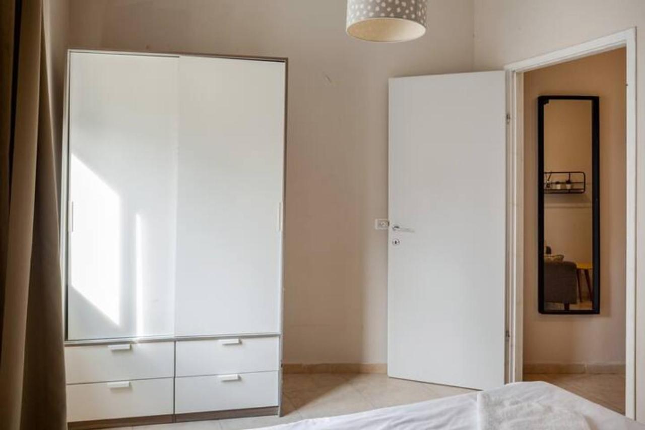 Ourplace Nachalat Binyamin Tel Aviv Exterior foto